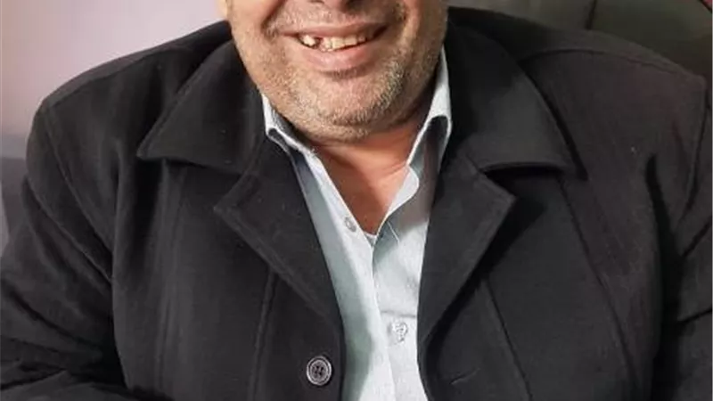 رينيه كبرليان مديرا لمدرسة الشهيد حازم عزب