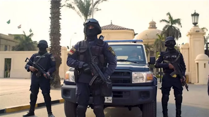 عصابة السواقين.. وقعت في الكمين