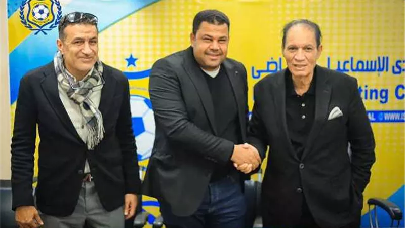 مجلس الاسماعيلى يفكر فى الاطاحة بحمد ابراهيم وتعيين حسام حسن