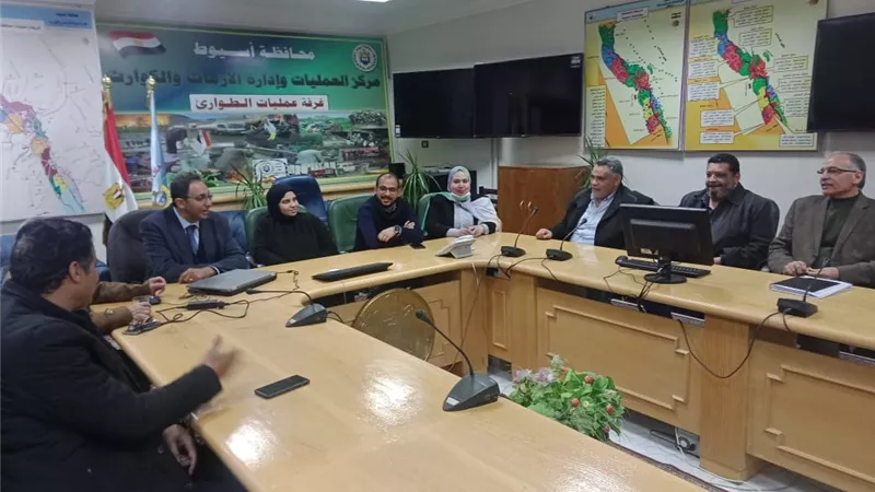 محافظ أسيوط يعلن دعمه لبرنامج التنمية المحلية بصعيد مصر