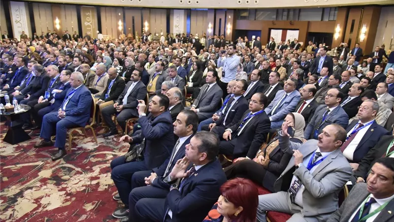 وزير شئون المجالس النيابية: الحكومة حريصة على التكامل مع مجلسى النواب والشيوخ