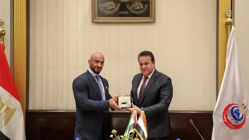 عبد الغفار يبحث تدريب الكوادر الطبية بدولة الإمارات داخل مراكز زراعة الأعضاء البشرية بمصر