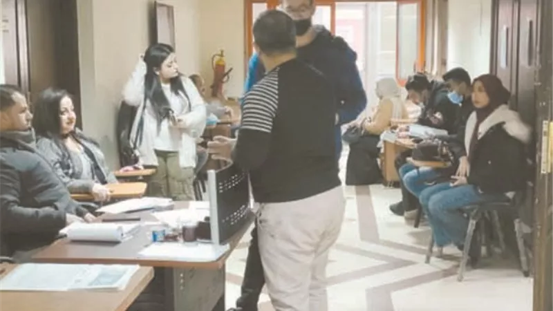 وزارة الهجرة تواصل تلقي أوراق الطلاب المصريين العائدين من أوكرانيا