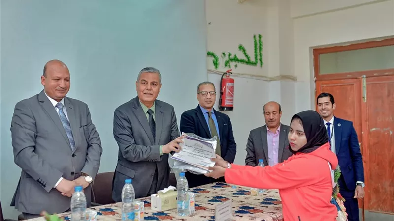 رئيس جامعة جنوب الوادي يشهد ختام فعاليات الأسبوع البيئي الرابع عشر