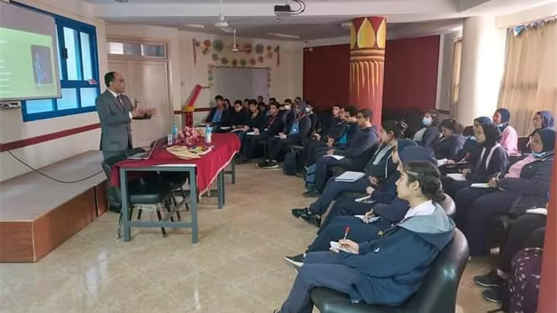 تدريب طلاب مدرسة المتفوقين بالإسماعيلية بجامعة القناة