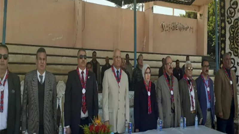 رئيس جامعة بنها: حريصون على الانشطة الطلابية لتخريج جيل قادر على الابداع و تحمل المسئولية