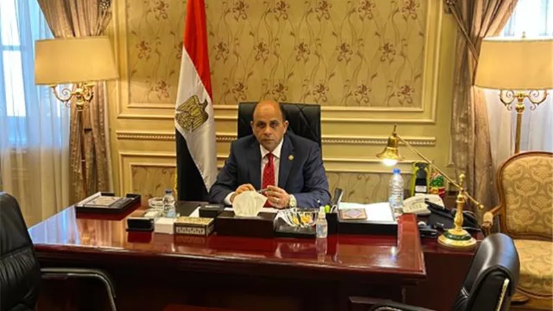 نشأت عباس: المنتدى البرلمانى يجسد مفهوم العمل السياسى والحزبى