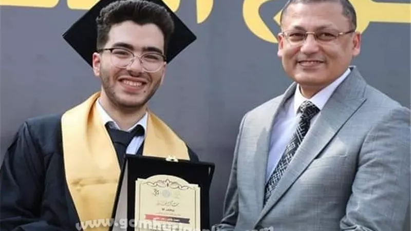 بالصور كلية الطب تحتفل بتخريج الدفعة 34