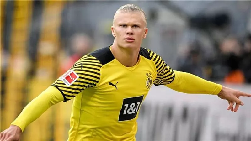 26 مليون استرلينى فى الموسم .. مانشستر سيتى يجهز عقدا ضخما للتعاقد مع هالاند