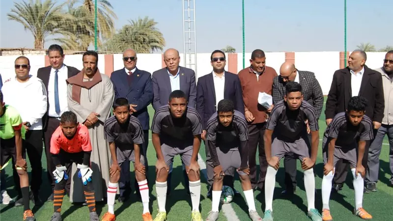نائب محافظ قنا يشهد إفتتاح دوري الإتحاد المصري للميني فوتبول