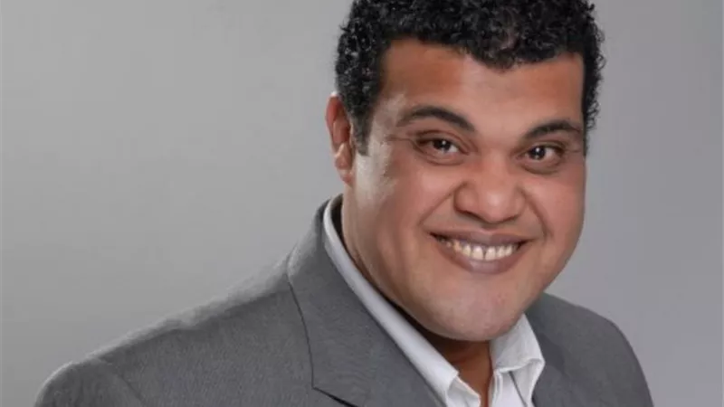 أحمد فتحي: أنا وهشام ماجد دايمًا شايلين الهم عشان نضحك الناس .. فيديو