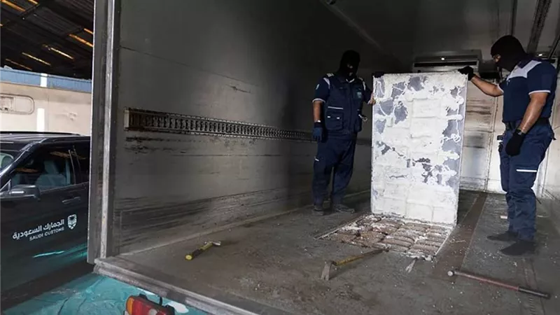 السلطات السعودية: إحباط محاولة لتهريب كمية من حبوب الكبتاغون بميناء جدة