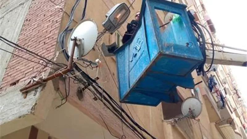 رئيس حي المنتزه يشدد على رفع كفاءة الاضاءة والنظافة وحل مشكلات المواطنين