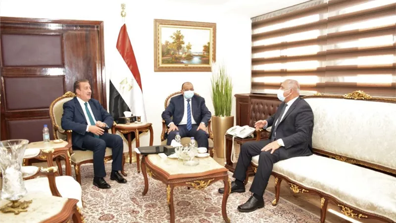 وزيرا التنمية المحلية والنقل يتابعان ملف إزالة التعديات على أملاك السكك الحديدية بالمنوفية