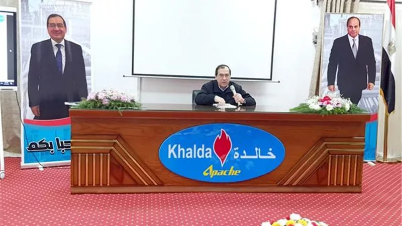 الملا: يجب الإسراع بزيادة معدلات الإنتاج لمواجهة تحديات أسواق البترول والغاز العالمية