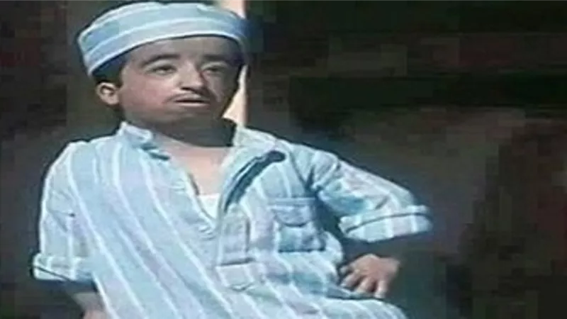 قزم السينما يسخر من عفروتو بعد تبرير اداء العمرة مع صديقته
