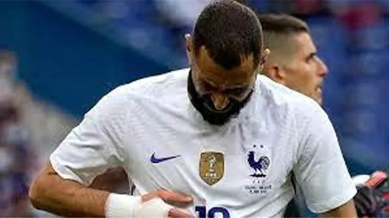 منتخب فرنسا يستدعى جيرو بديلا لـ بنزيما المصاب