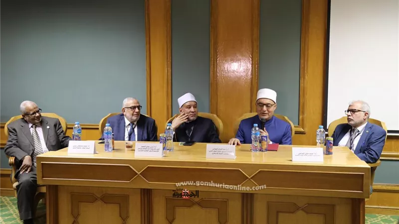 مركز الأزهر للفلك الشرعي يناقش أثر تطور علم الفلك وتكنولوجيا الفضاء تجاه مقاصد الشريعة الإسلامية