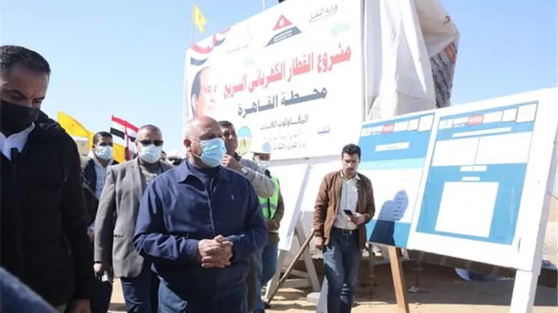وزير النقل يتفقد أعمال تنفيذ الخط الأول من شبكة القطار الكهربائى السريع العين السخة / العلمين / مطروح