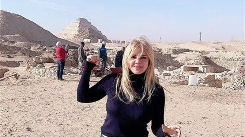 أحدث ظهور لـ ندى بسيونى فى سقارة.. صور