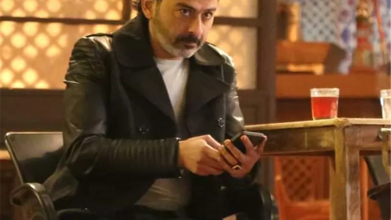 أحمد عزمى: 