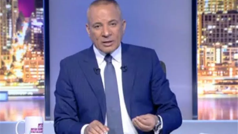 أحمد موسى يطالب بزيادة منافذ بيع السلع بأسعار مخفضة في القرى