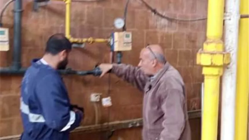 صيانة منظومة الكلور في محطات مياه القناة استعدادا لشهر رمضان