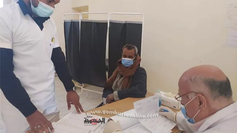 قافلة طبية بالوحدة الصحية بالحمراوين والكشف علي ٢١٢ مواطن