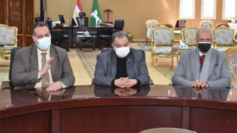 محافظ الشرقية يترأس لجان إختبارات المتقدمين لشغل وتجديد وظائف مديرى عموم بالصحة والتموين والزراعة