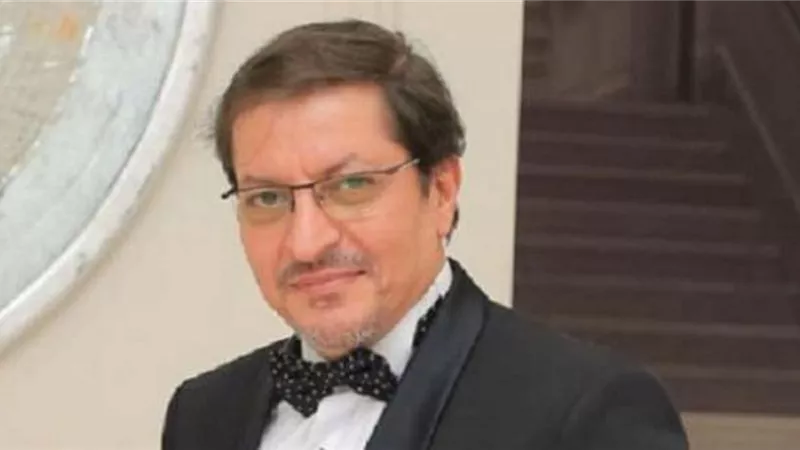 حقيقة قرابة الفنان هشام بالراحل محمود المليجى