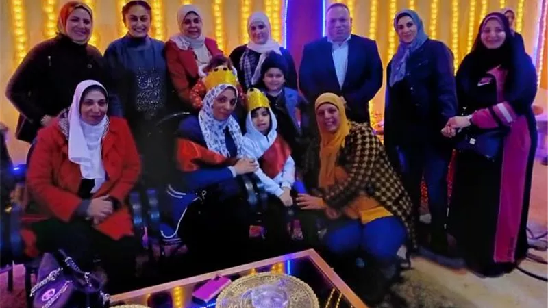 نادى الشروق يحتفل بتكريم الأمهات المثاليات والأب والأبن المثالى.. بالصور