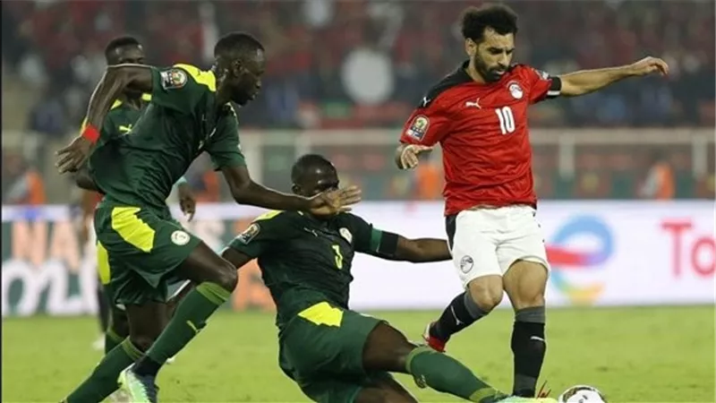 أزمة فى دفاع منتخب السنغال قبل مواجهة الفراعنة .. تعرف على التفاصيل