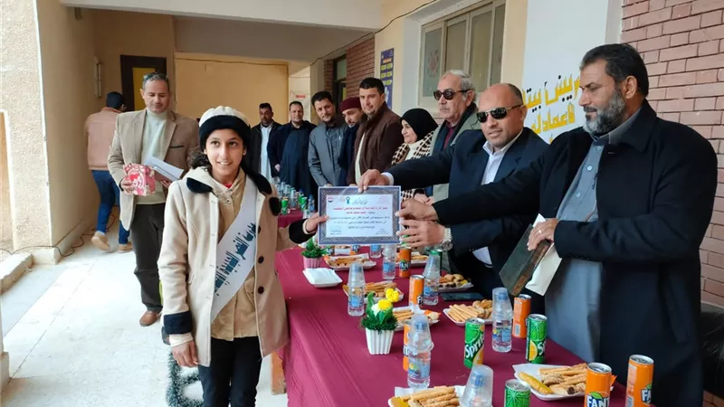وكيل تعليم مطروح يشهد احتفالية القصر الابتدائية لتكريم الطلاب الأوائل