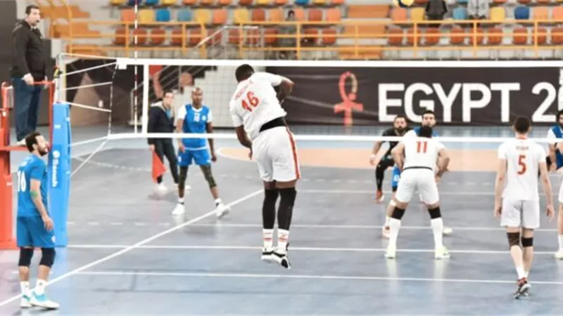 طائرة الزمالك فى مواجهة نارية مع سموحة في الدوري