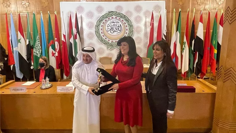 بيبرس تفوز بجائزة المرأة العربية للمسئولية المجتمعية