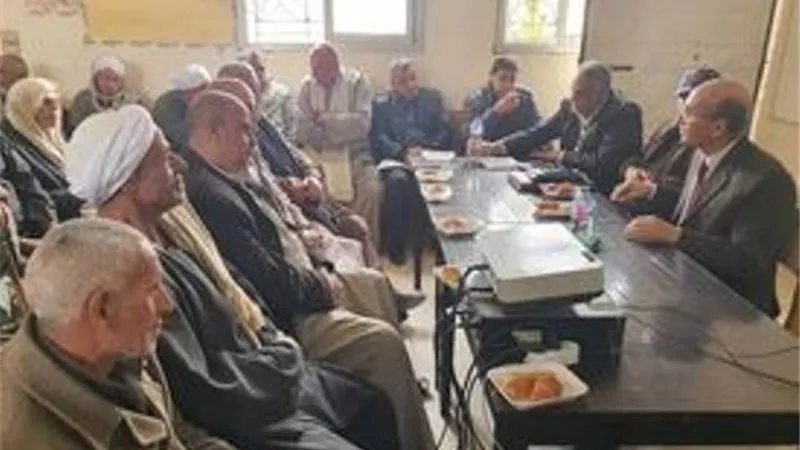 الزراعة تكافح ذبابة الفاكهة من ابو صوير بالإسماعيلية ..صور
