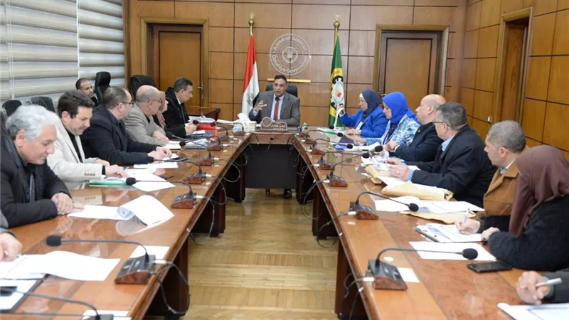 ضرورة استيفاء المستندات للجنة الاستثمار لاقامة المشروعات والتصوير علي الطبيعة