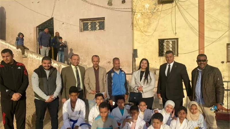 بالصور.. وفد 