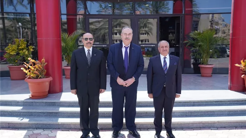 وكيل وزارة النقل والمواصلات بدولة فلسطين يشيد بالأكاديمية العربية للعلوم والتكنولوجيا والنقل البحري