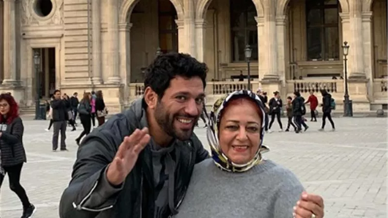 يوم قاسٍ من غيرك وحشتنى ضحكتك.. رسالة مؤثرة من حسن الرداد لوالدته الراحلة بعيد الأم
