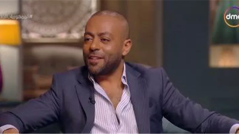 تامر عاشور يكشف عن موقف تعرض له من عروسين