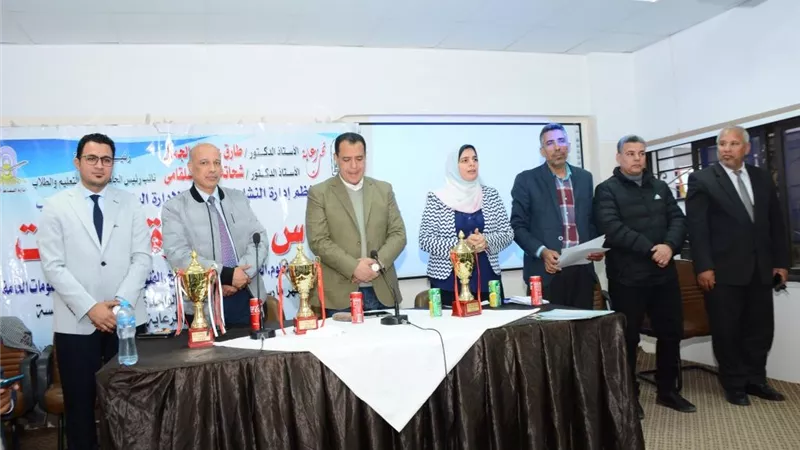 جامعة أسيوط نُعلن فوز كليه التجارة بالمركز الاول في مسابقه كاس العباقرة للكليات