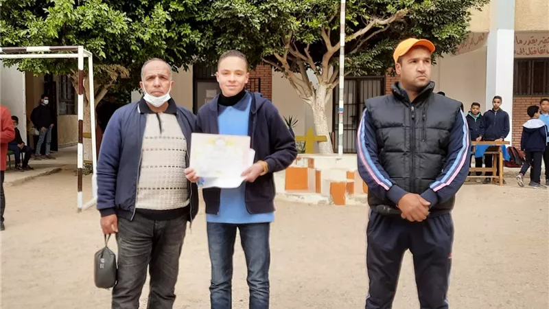 تكريم الطالب المثالي بمدرسة سامح فؤاد الإعدادية بنين بالسويس
