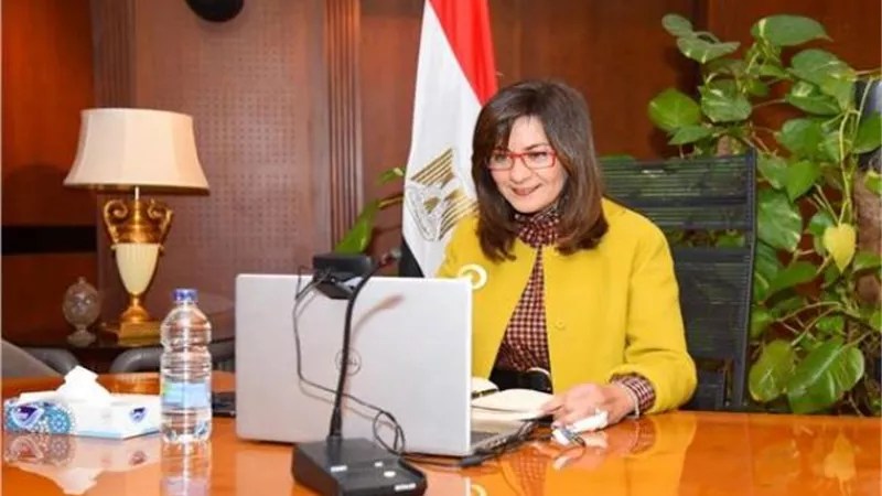 وزيرة الهجرة تتواصل مع الطلاب المصريين في روسيا للاطمئنان على أوضاعهم