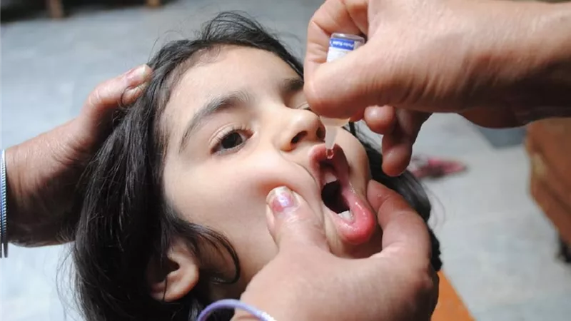 الطب الوقائى يدعو الأسر للتوجه بأطفالهم لمقر فرق حملة التطعيم ضد شلل الأطفال