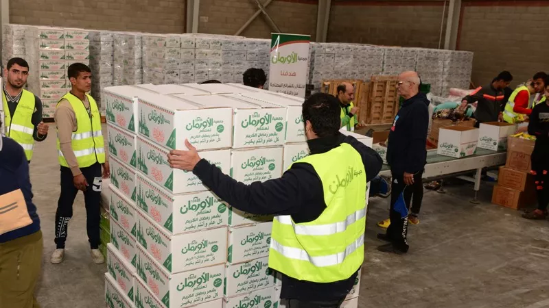 الأورمان توزع كراتين المواد الغذائية على 20500 من الاسر الاولى بالرعاية بالدقهلية