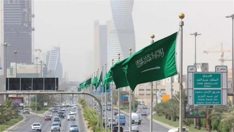 بينها الحجر والتحليل.. السعودية تلغي قيود كورونا للقادمين إليها
