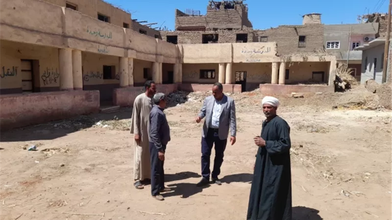 رئيس مركز الطود جنوب الأقصر يتفقد المشروعات التنموية