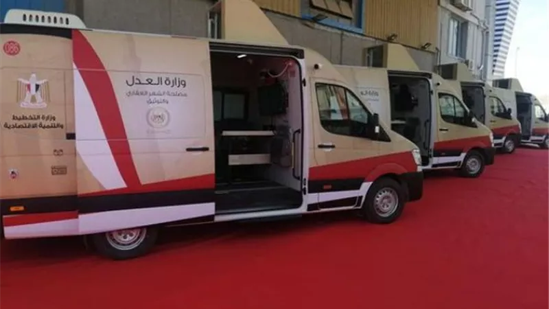 التخطيط تواصل تسليم سيارات المراكز التكنولوجية المتنقلة لمصلحة الشهر العقاري