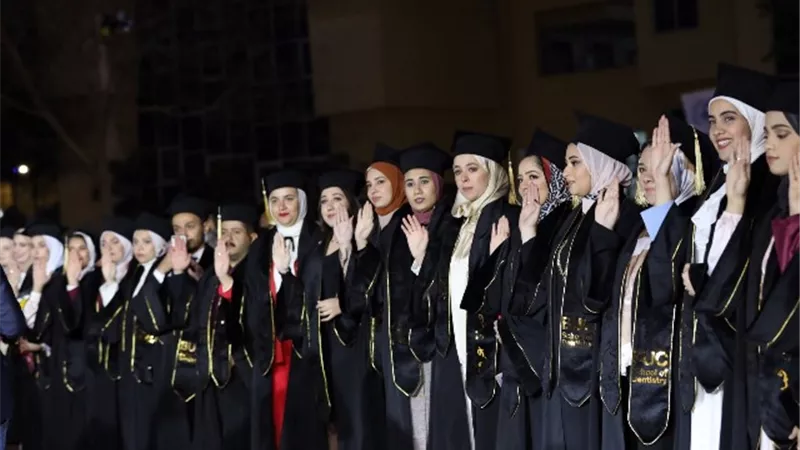 جامعة بدر تحتفل بتخريج دفعة (2020) من كلية طب الفم والأسنان.. بالفيديو